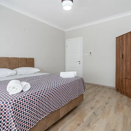 Flat W Balcony Near Grand Mosque In Osmangazi Appartamento *